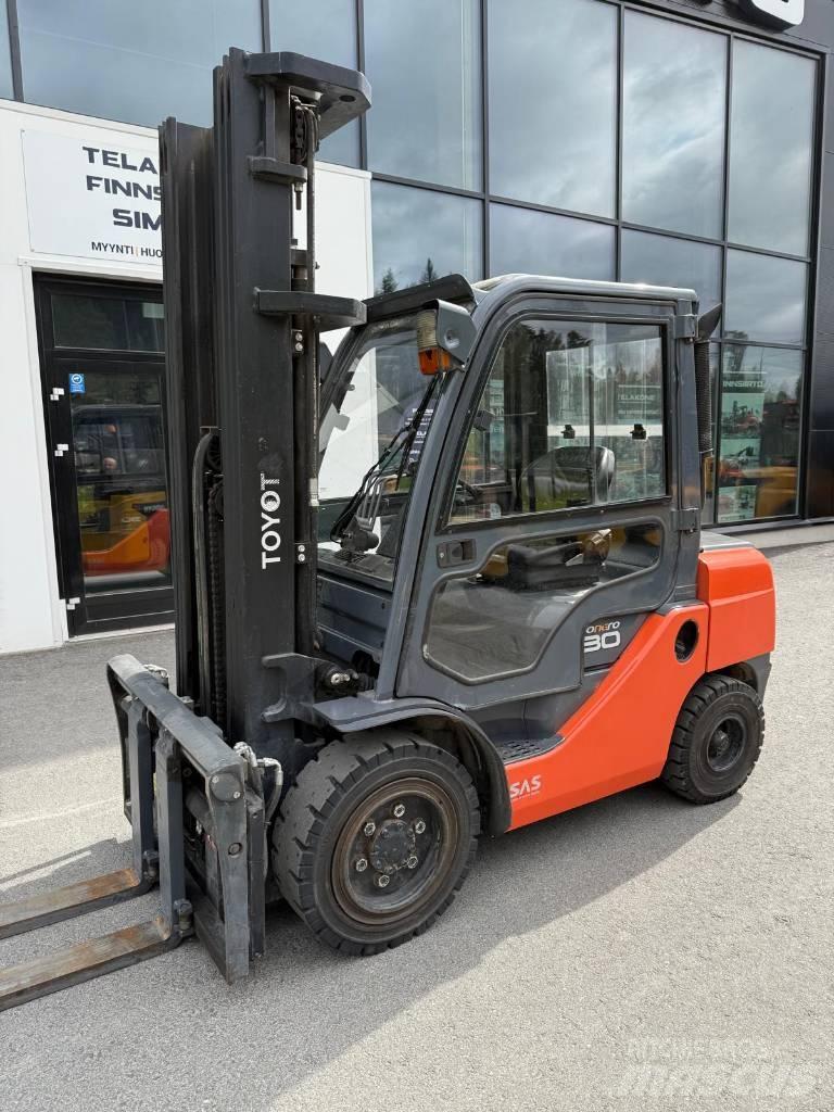 Toyota 02-8 FDF 30 Dyzeliniai krautuvai