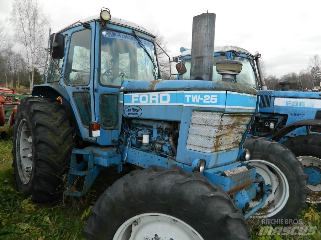 Ford TW 25 Traktoriai