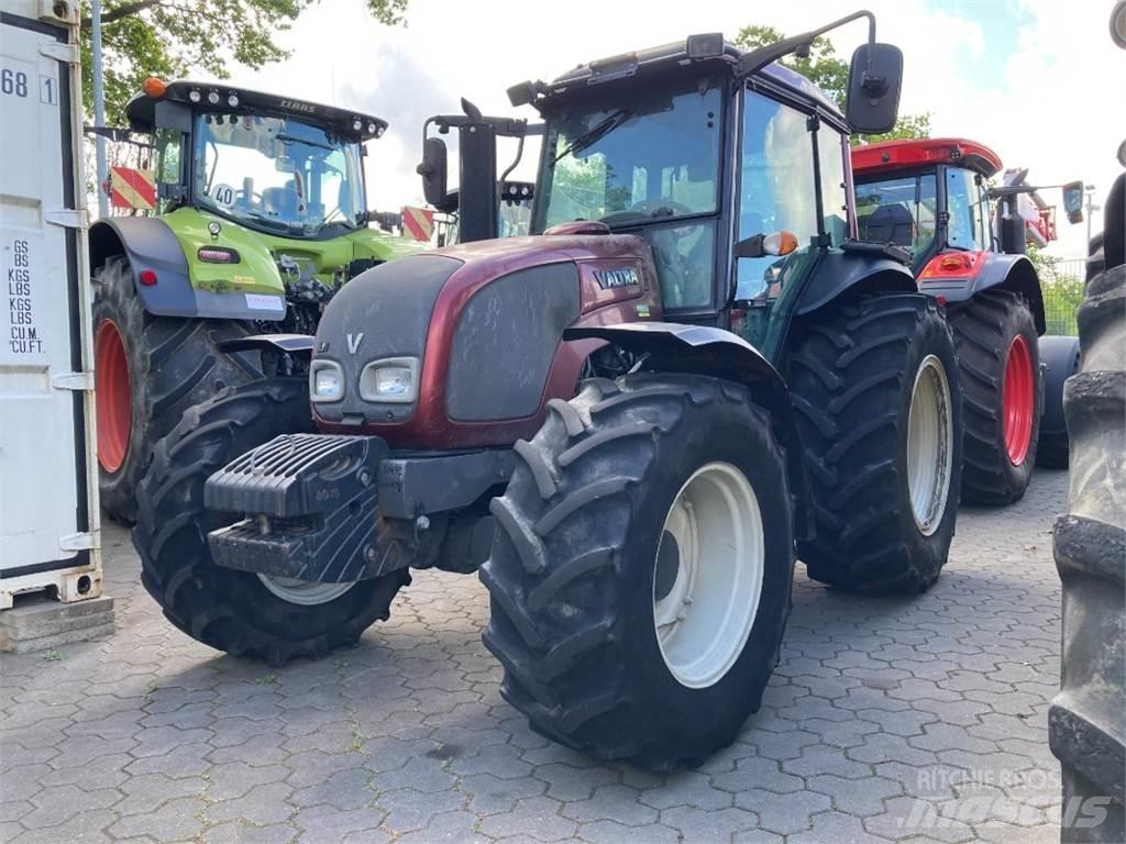 Valtra A93 Hi Tech Traktoriai