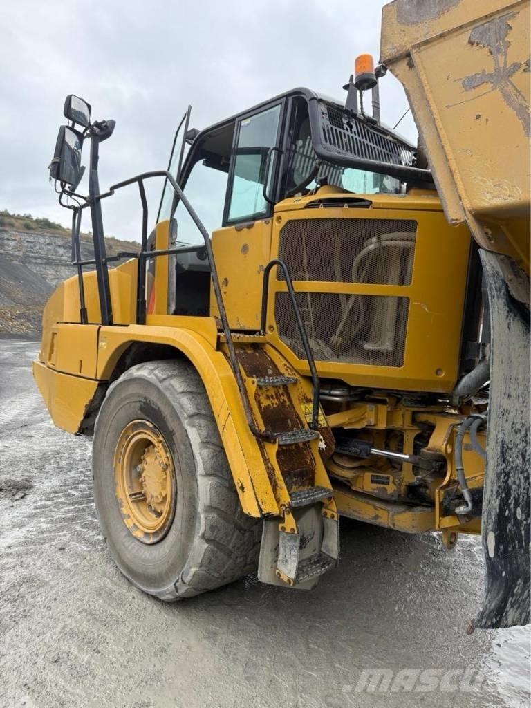 CAT 730C Karjeriniai savivarčiai