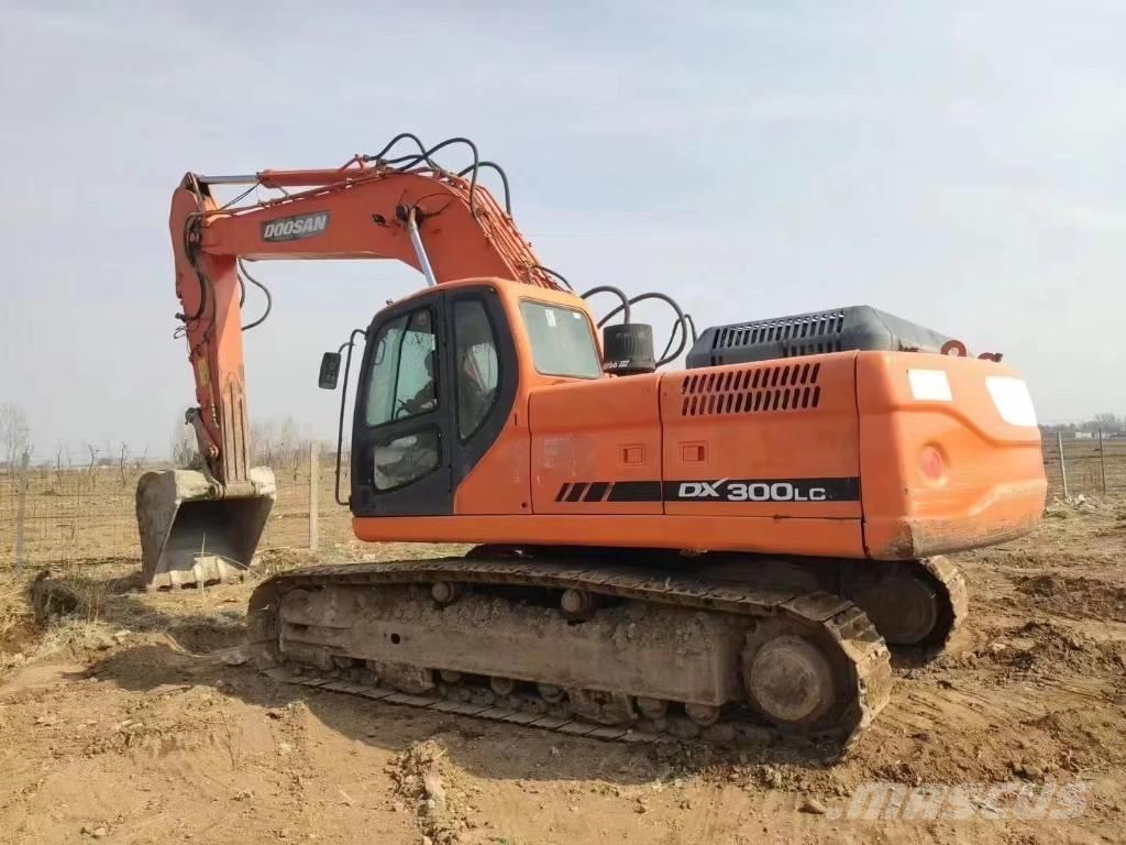 Doosan DX300 Vikšriniai ekskavatoriai