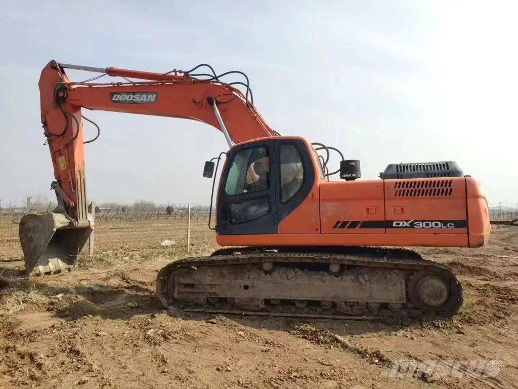 Doosan DX300 Vikšriniai ekskavatoriai