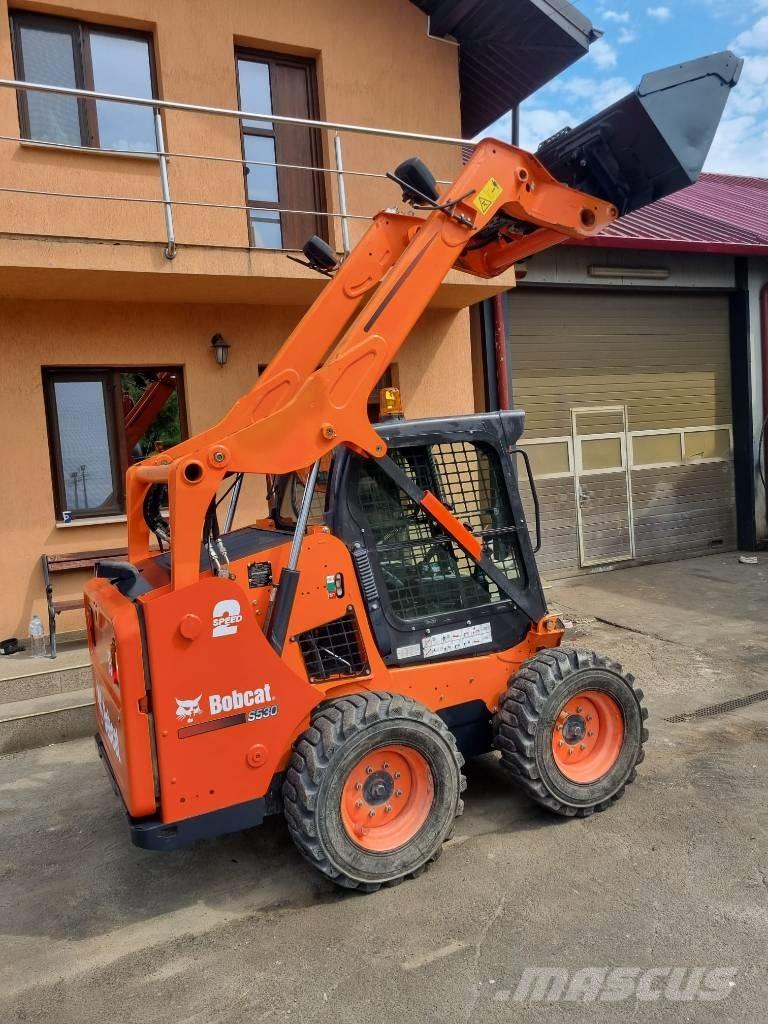 Bobcat S530 Krautuvai su šoniniu pasukimu