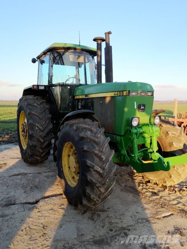 John Deere 4455 Traktoriai