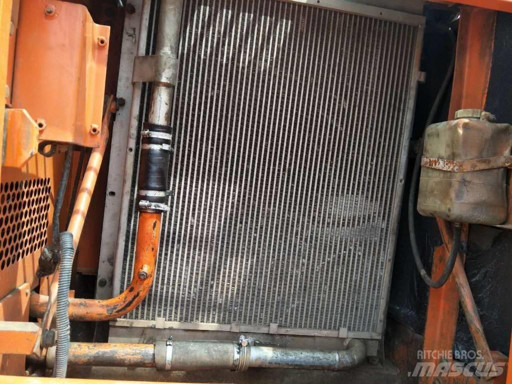 Doosan DX 225 LC Vikšriniai ekskavatoriai