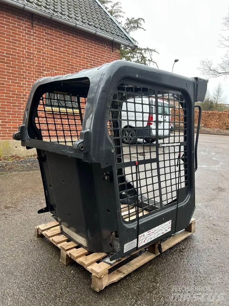 Bobcat S510 Krautuvai su šoniniu pasukimu