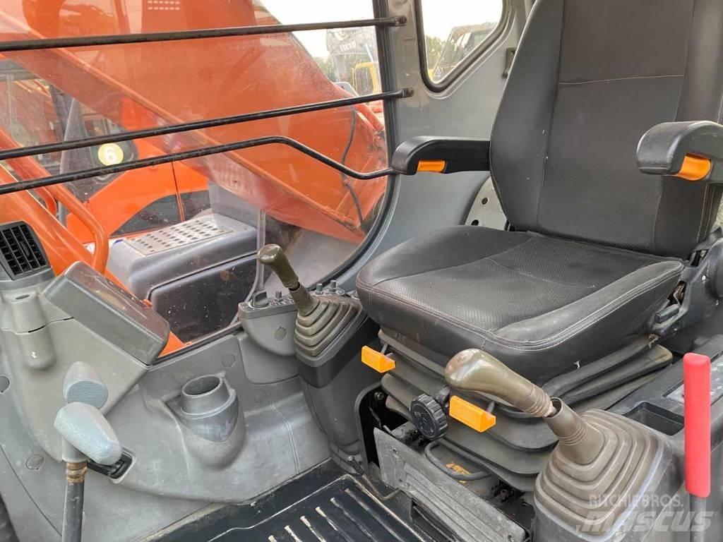 Hitachi ZX 210 Vikšriniai ekskavatoriai