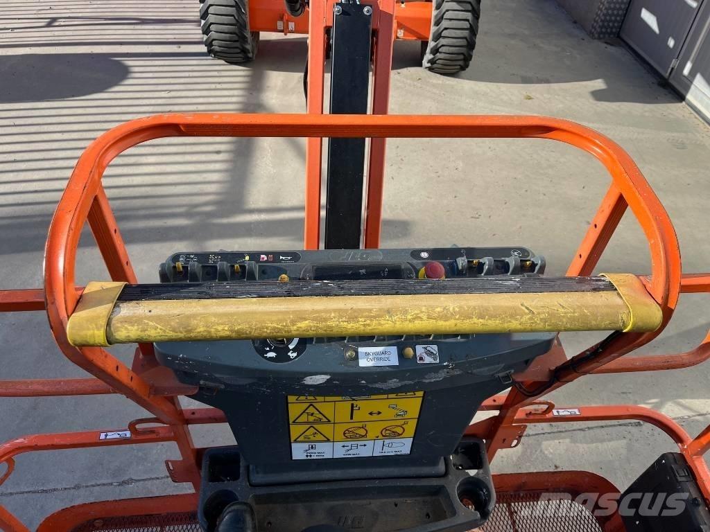 JLG 520 AJ Alkūniniai keltuvai