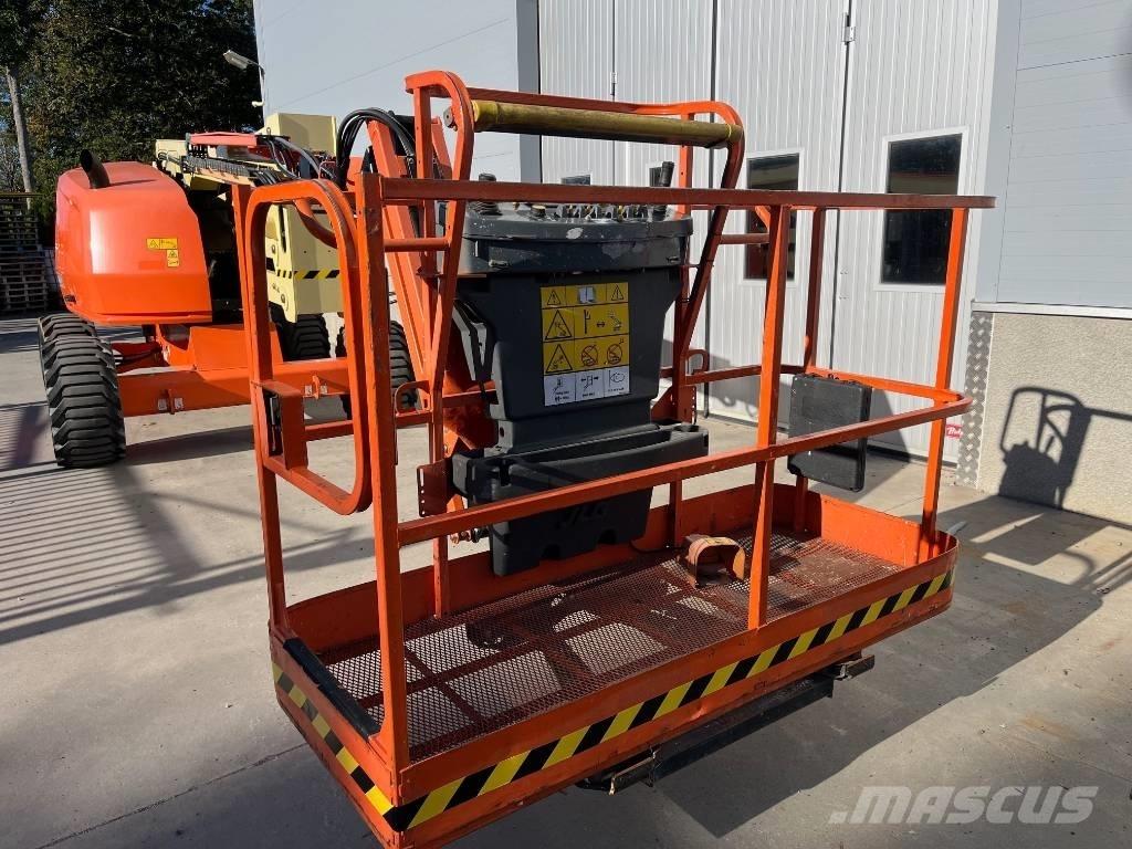 JLG 520 AJ Alkūniniai keltuvai