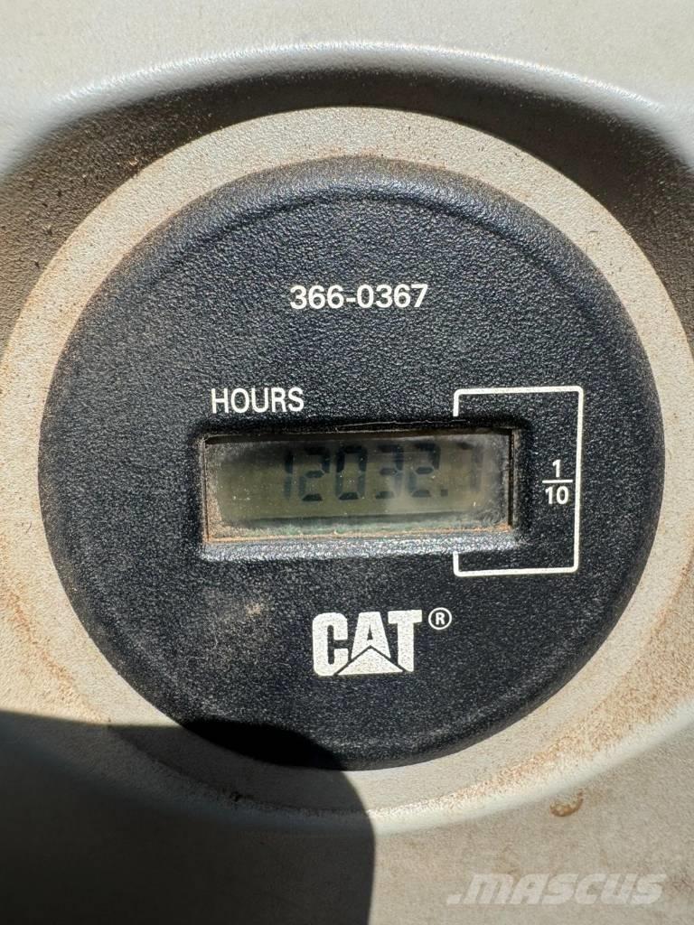 CAT 352 F Vikšriniai ekskavatoriai