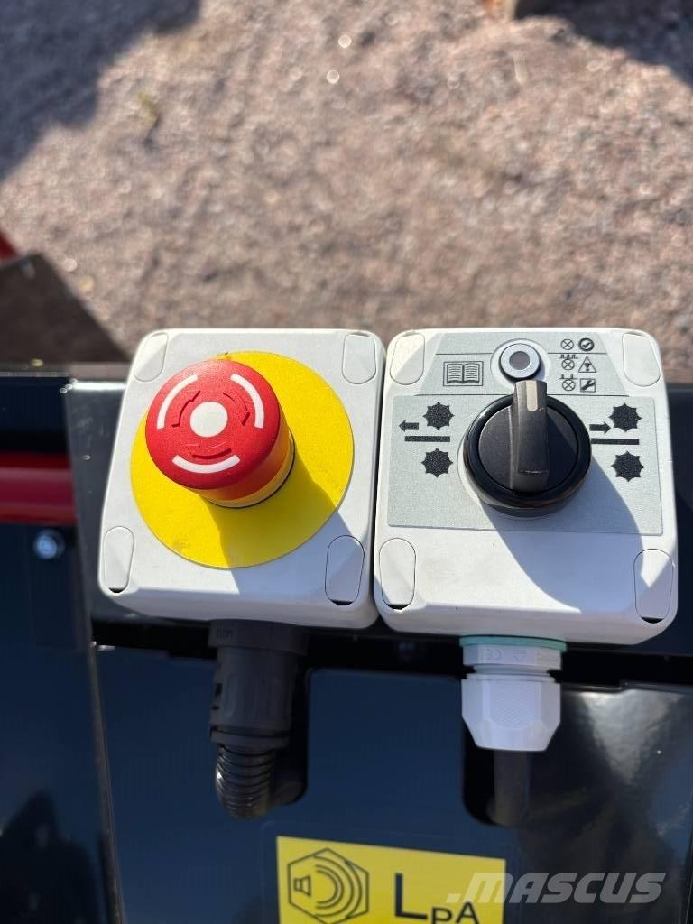 Farmi Forest CH18 Kiti naudoti statybos komponentai