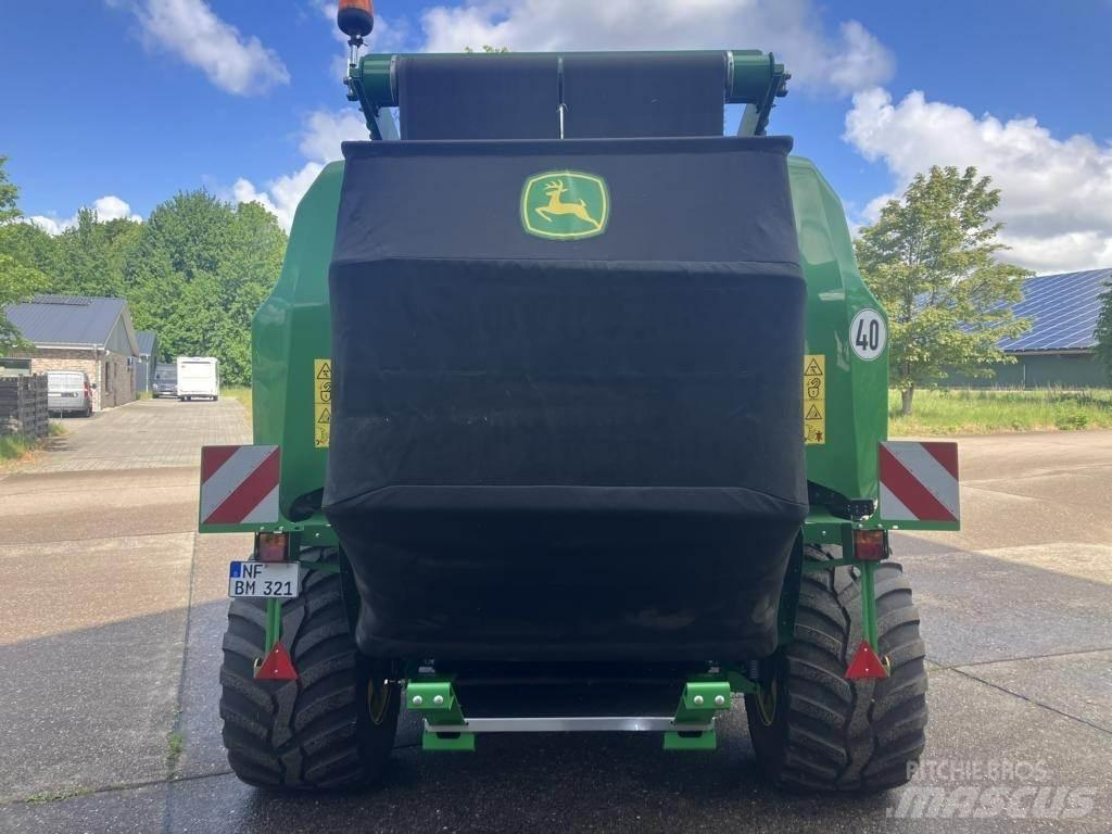 John Deere V461R Ritinių presai
