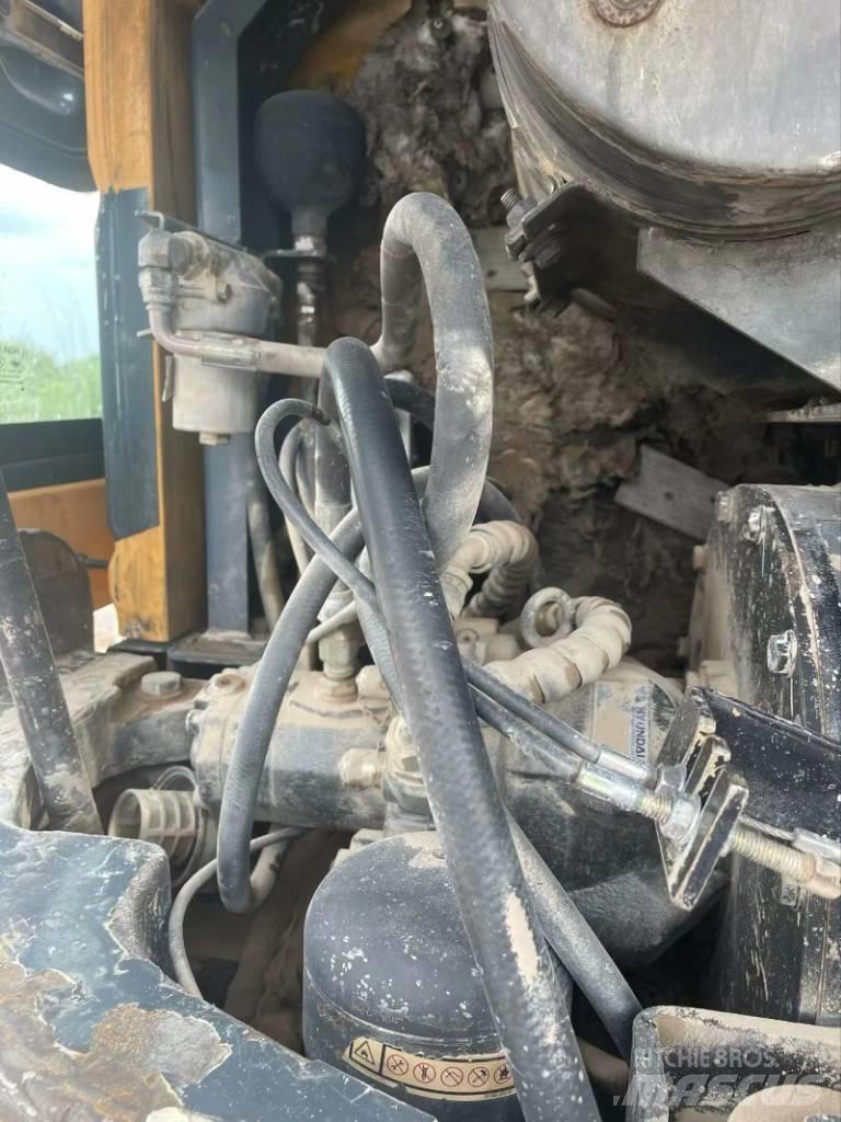 Hyundai 60 W VS Vikšriniai ekskavatoriai