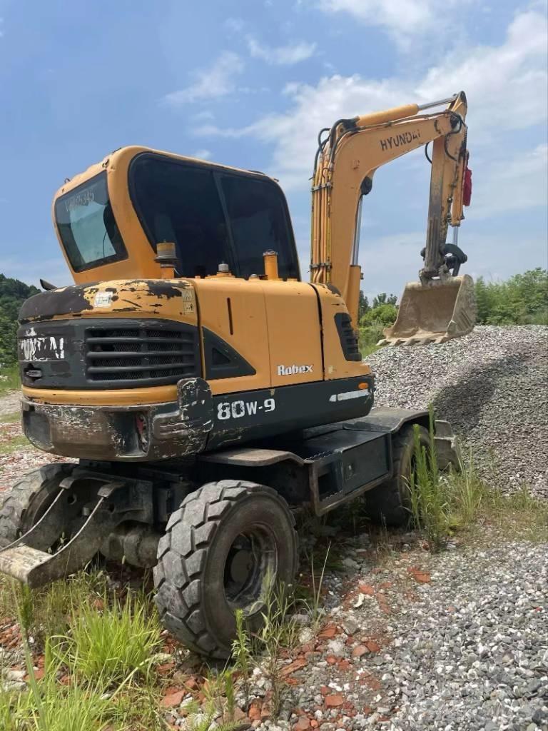Hyundai 60 W VS Vikšriniai ekskavatoriai