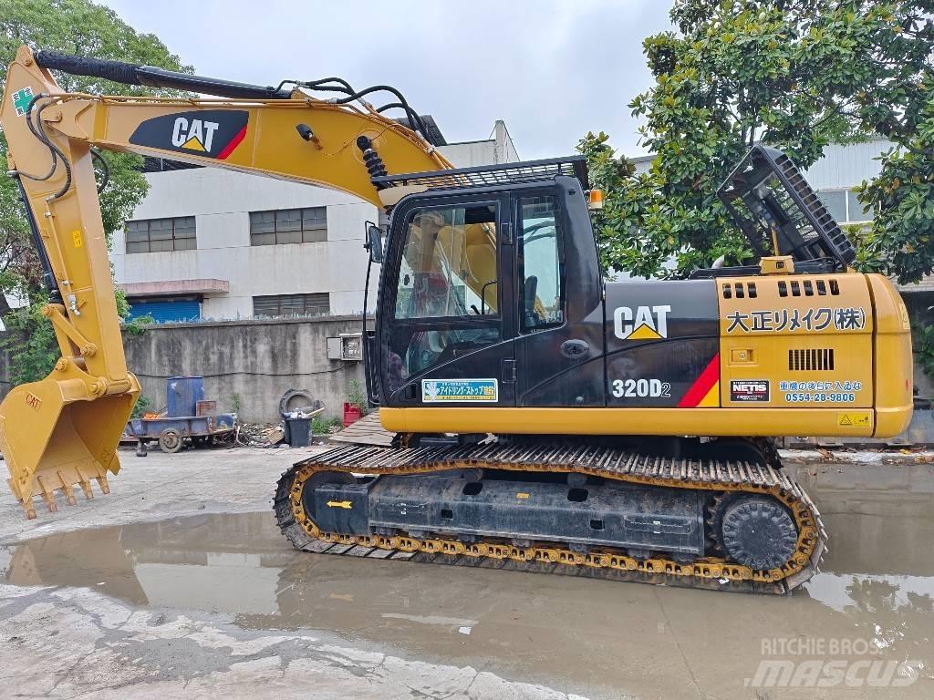 CAT 320 D2 Vikšriniai ekskavatoriai
