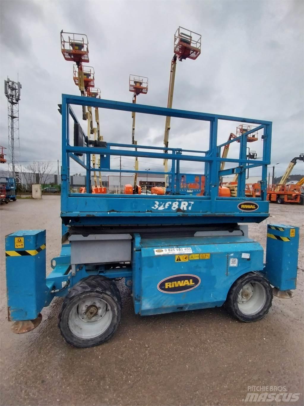 Genie GS3268RT Žirkliniai keltuvai
