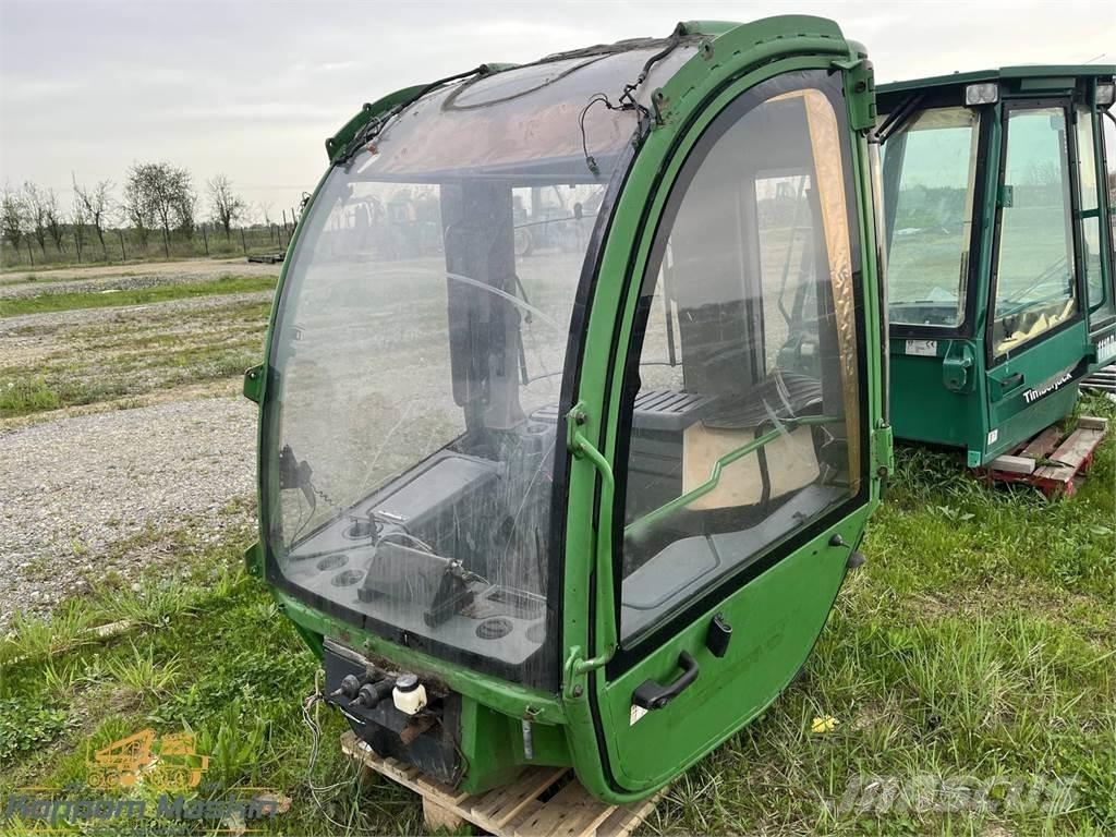 John Deere 1470E Kabinos ir salonai
