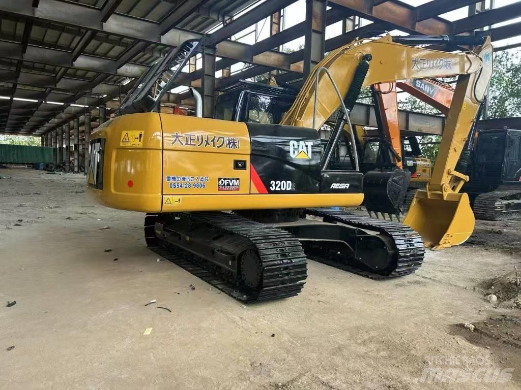 CAT 320 D2 Vikšriniai ekskavatoriai