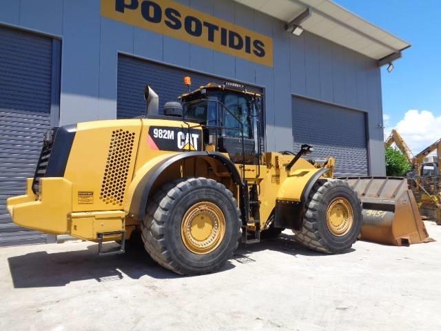 CAT 982 M Naudoti ratiniai krautuvai