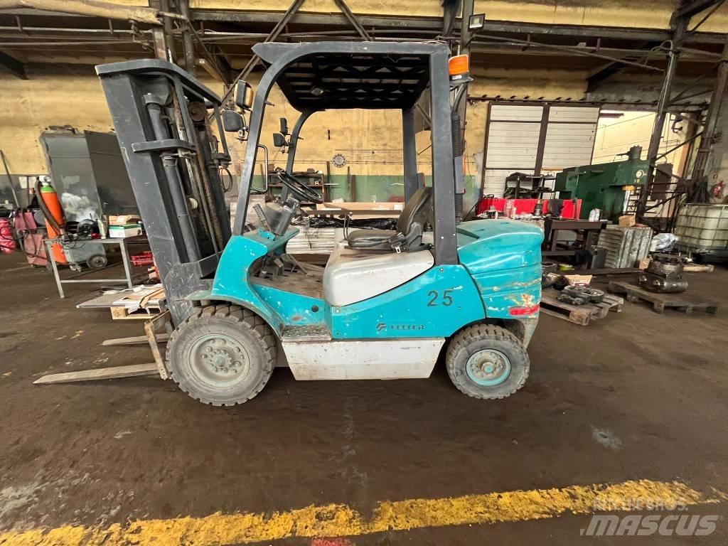 Feeler FD25TCJ Dyzeliniai krautuvai