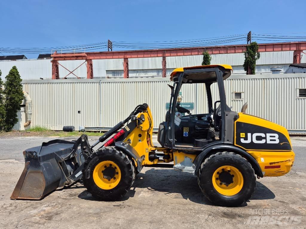 JCB 406 B Naudoti ratiniai krautuvai