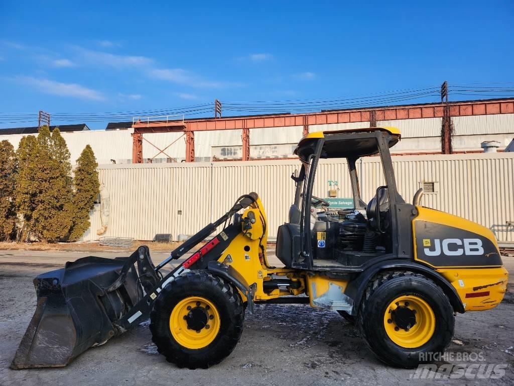 JCB 406 B Naudoti ratiniai krautuvai