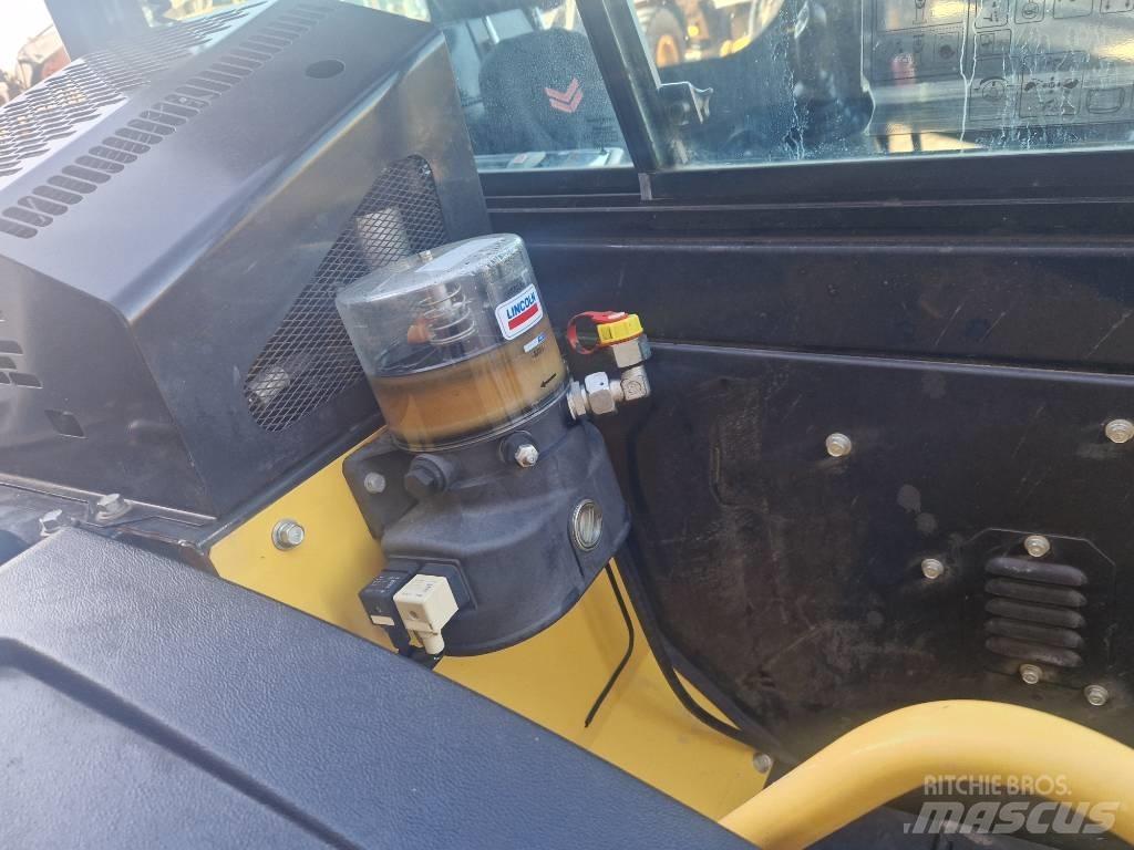 Yanmar VIO80 Vikšriniai ekskavatoriai