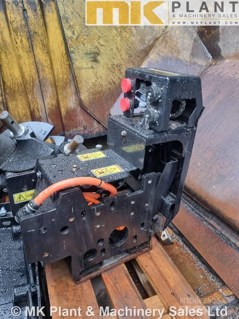 CAT AP 500 F Asfalto klotuvai