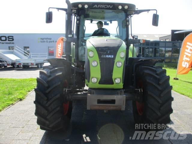 CLAAS Arion 520 Traktoriai