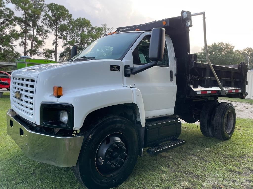 Chevrolet C6500 Savivarčių priekabų vilkikai
