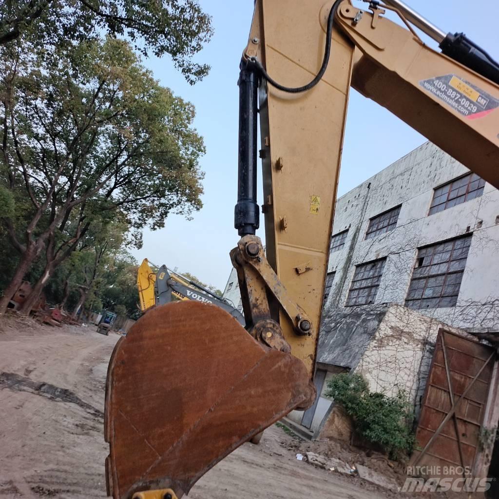 CAT 330GC Vikšriniai ekskavatoriai