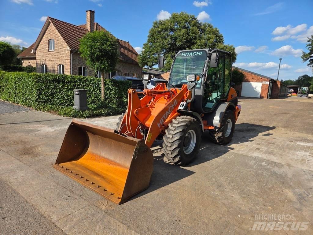 Hitachi ZW 75 Naudoti ratiniai krautuvai
