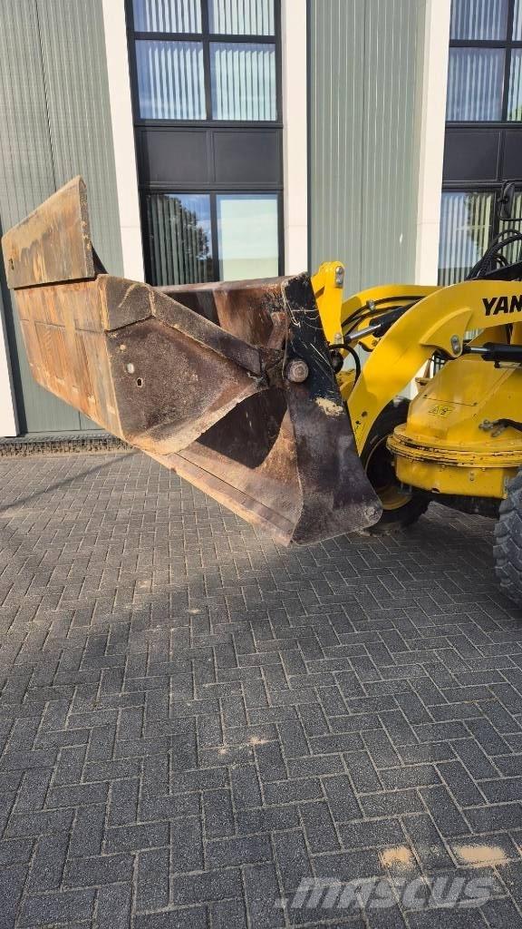 Yanmar V70s Naudoti ratiniai krautuvai