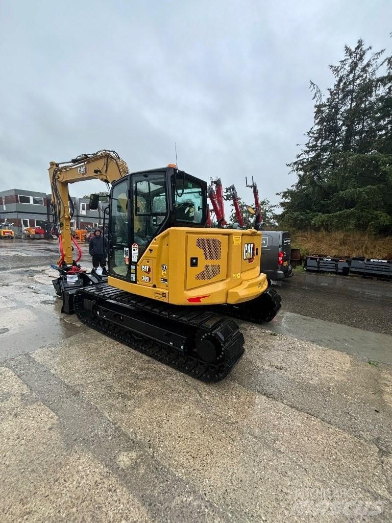 CAT 309 Vidutinės galios ekskavatoriai 7-12 t