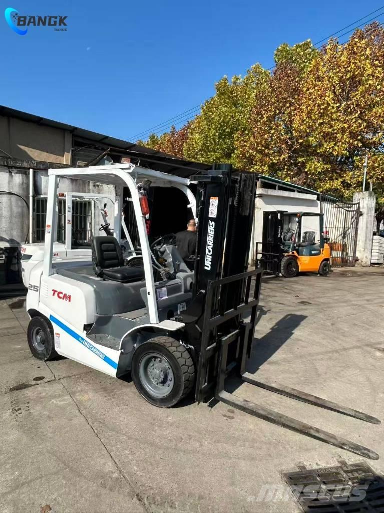 TCM FD25T3C Dyzeliniai krautuvai