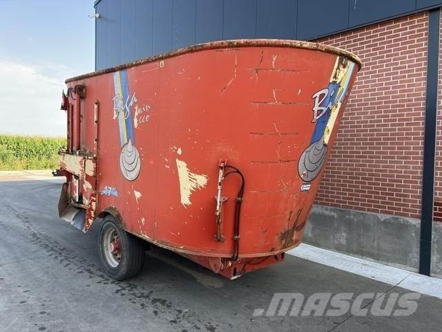 Peecon 17M³ Pašarų maišytuvai-dalytuvai