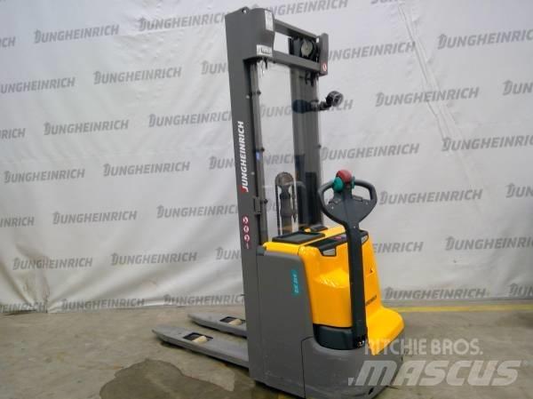 Jungheinrich EJC 214 Rankiniai vėžimėliai