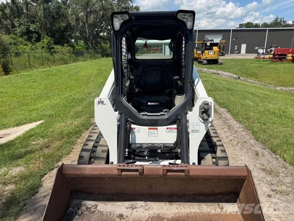 Bobcat T 590 Krautuvai su šoniniu pasukimu