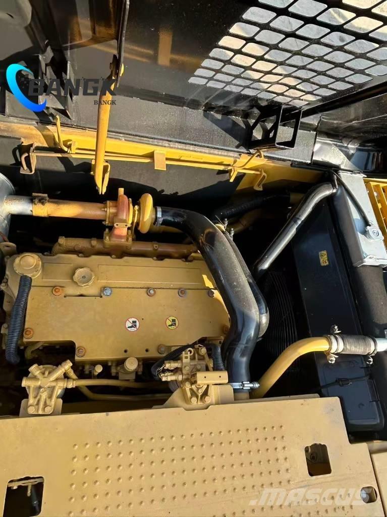 CAT 320 D Vikšriniai ekskavatoriai