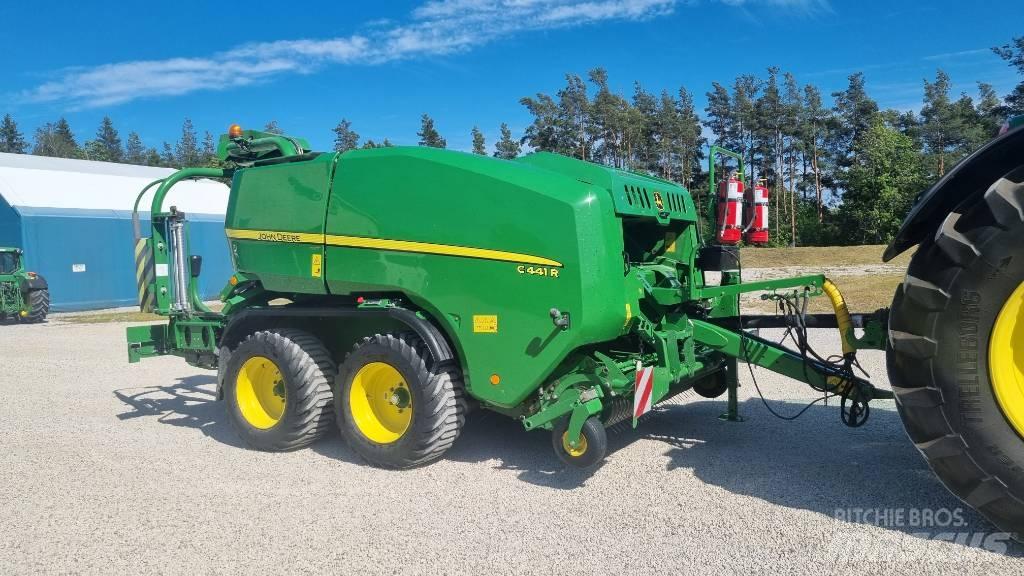 John Deere C441R Ritinių presai
