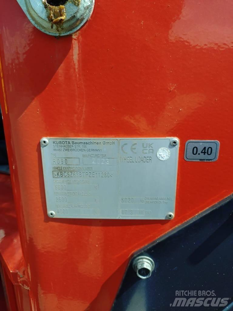 Kubota R 090 Naudoti ratiniai krautuvai