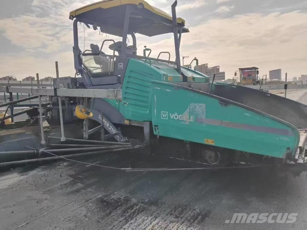 Vögele 2100 Asfalto klotuvai