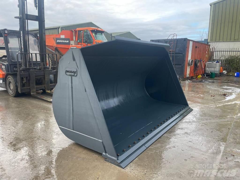 Doosan DL550 Kaušai