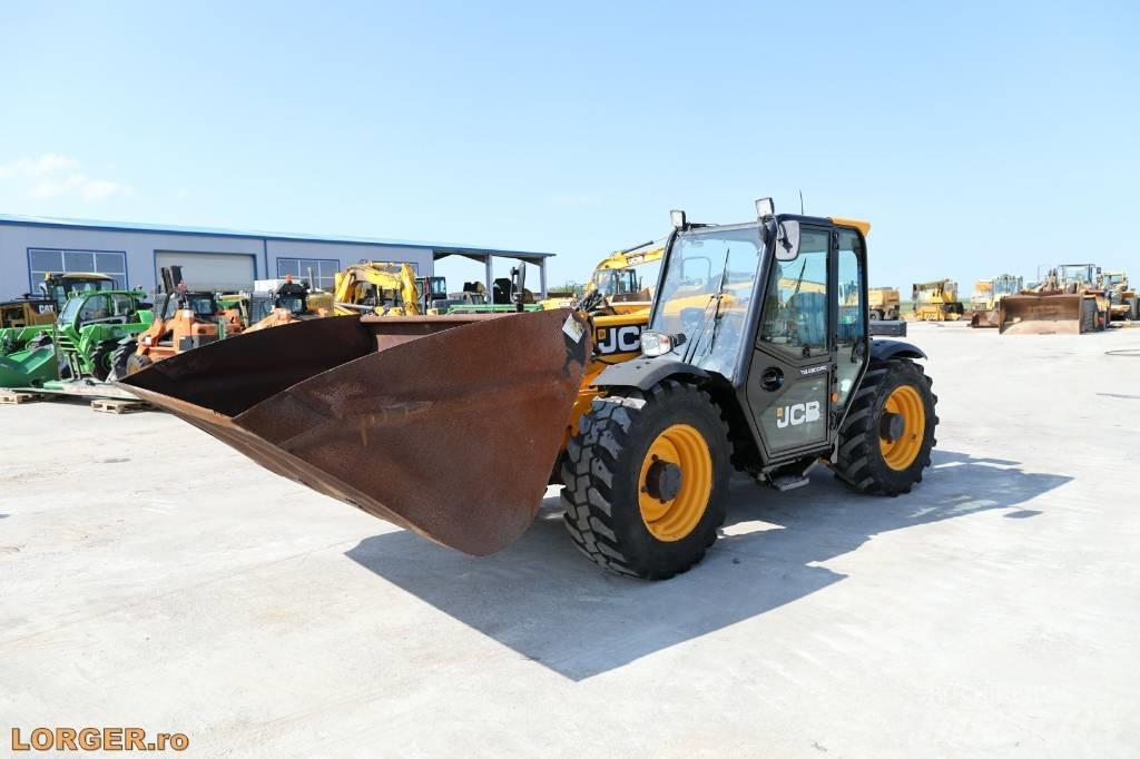 JCB 527-58 Agri Teleskopiniai krautuvai žemės ūkiui