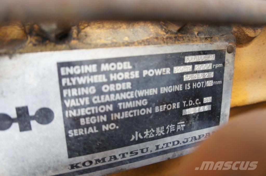 Komatsu D 155 A-1 Vikšriniai buldozeriai