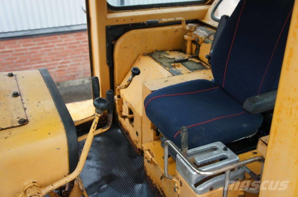 Komatsu D 155 A-1 Vikšriniai buldozeriai