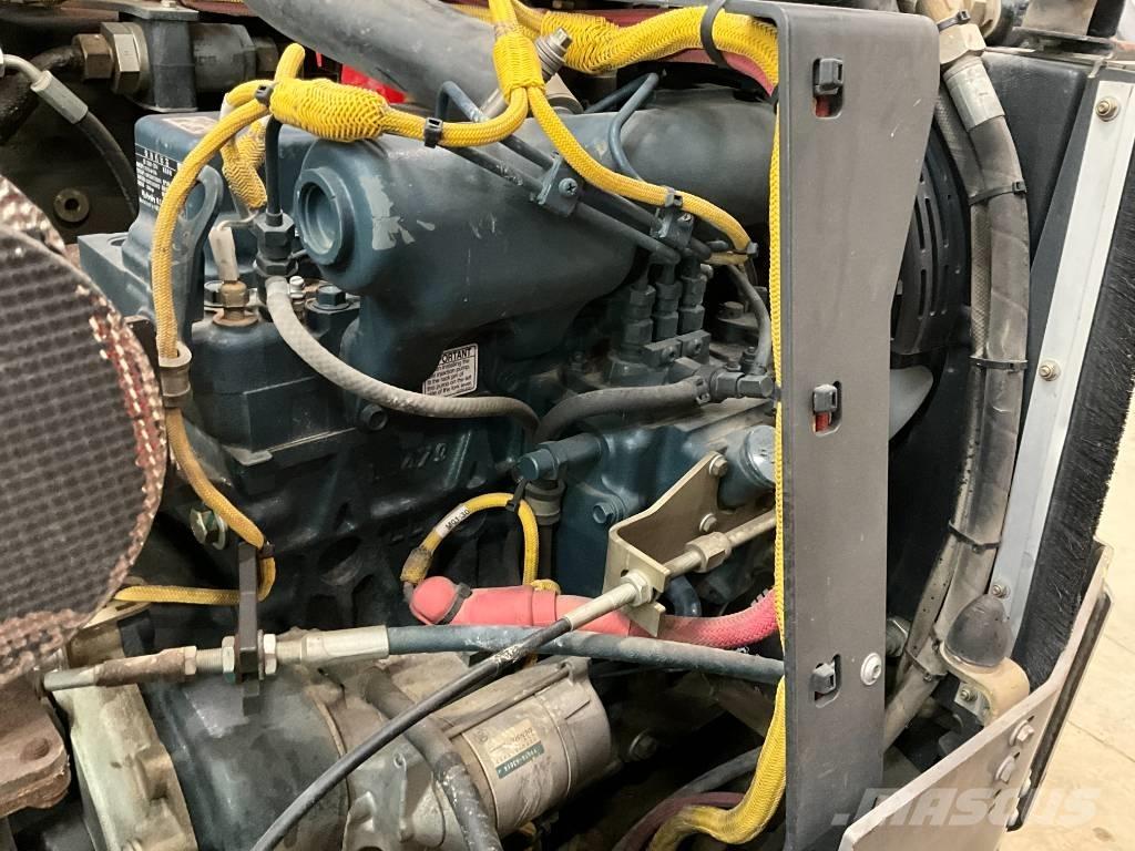 Bomag BW 100 AD-5 Porinių būgnų volai