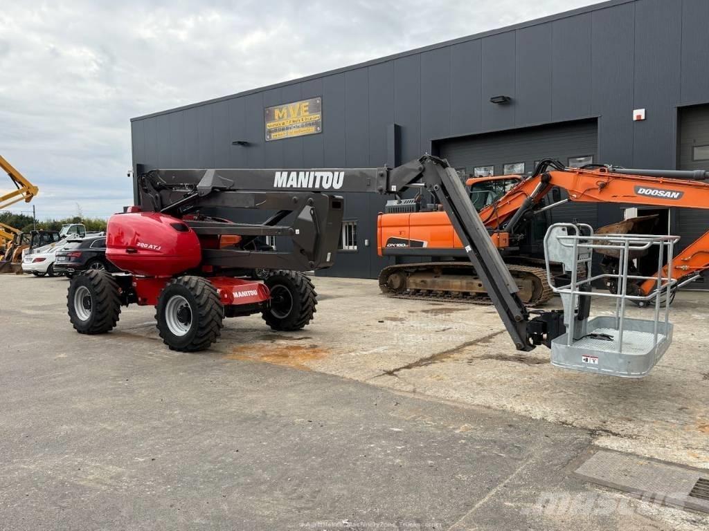 Manitou ATJ 200 Teleskopiniai keltuvai