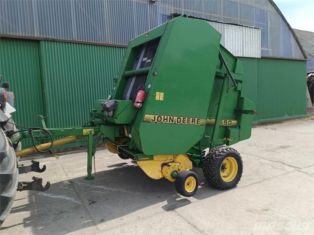 John Deere 590 Ritinių presai