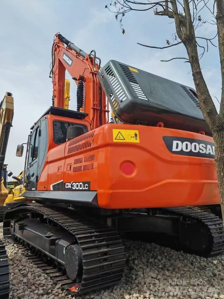 Doosan DX 300 LCA Vikšriniai ekskavatoriai